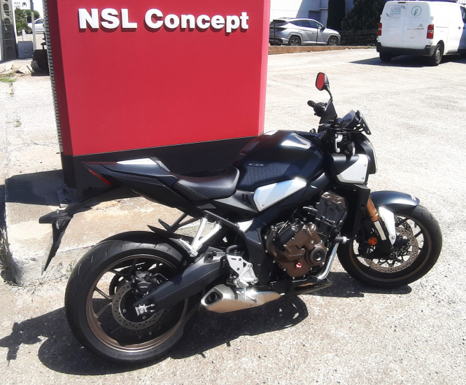 HONDA CB650R E-CLUTCH A2 PACK RACE 2025 - BASTIA